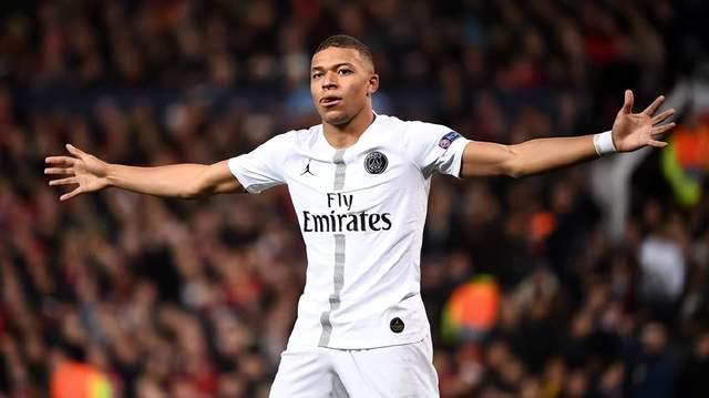 媒体人：山西男篮下午登上了前往杭州飞机，准备12日揭幕战