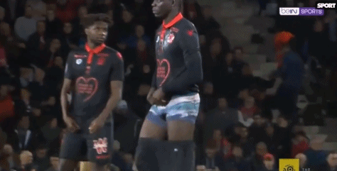 火力强悍！上海海港30轮中超场场进球，从未被零封（攻击火热！上海海港中超30轮连场破门，未遭零封）