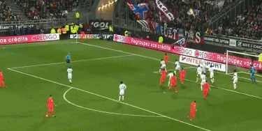 布斯克茨：期待参观新诺坎普，梅西的名字永远和巴萨连在一起（布斯克茨：期待走进全新诺坎普，梅西之名永与巴萨相连）