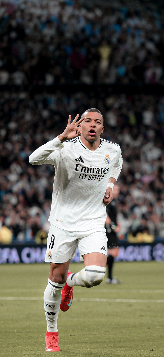 湖人半场高效，两项命中率均超5成，两队狂轰16记三分