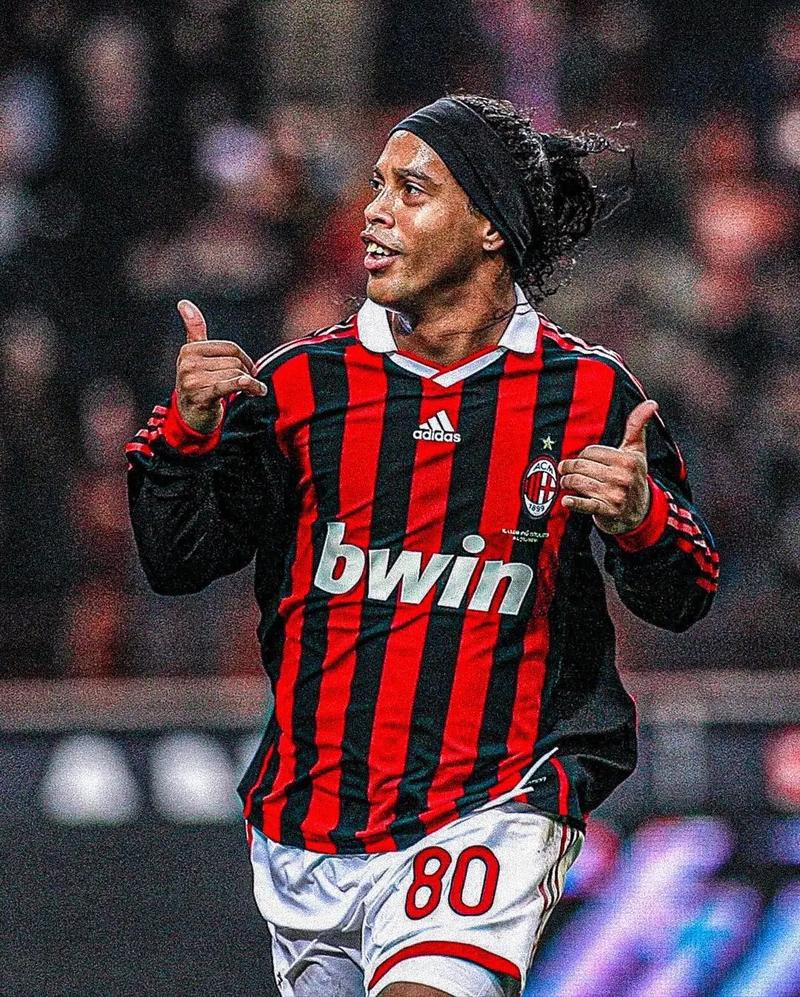 国脚关键进球助球队晋级