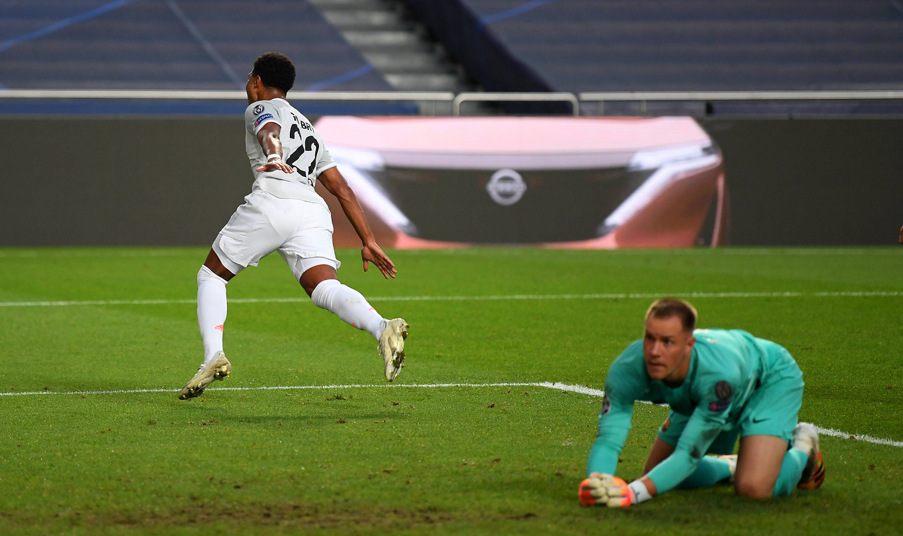 打造中甲银河战舰？深圳青年人总经理：还是让子弹再飞一会儿