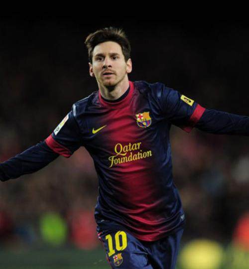 曼城vs桑德兰首发：哈兰德领衔！福登、多库在列，扎卡出战