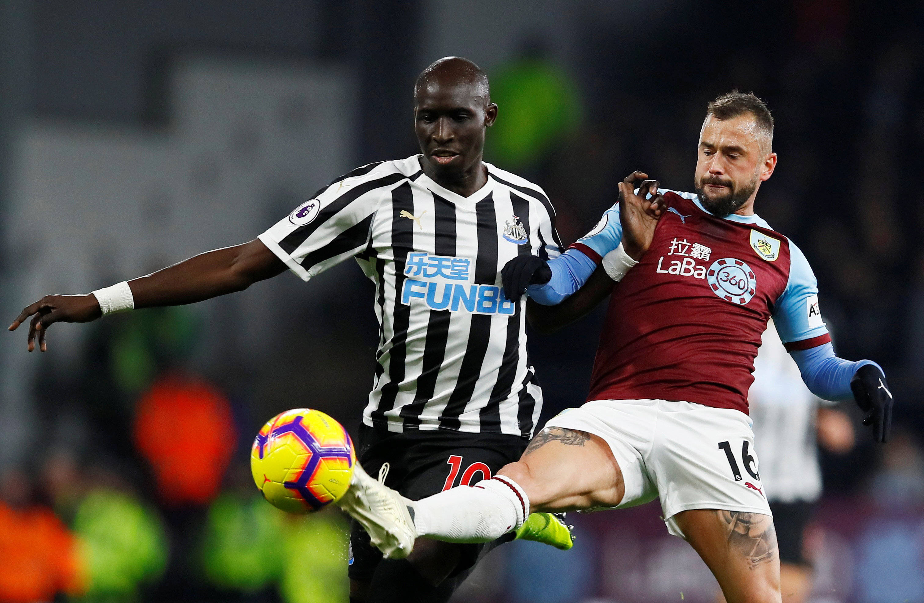 非洲杯冠军热门遭遇爆冷