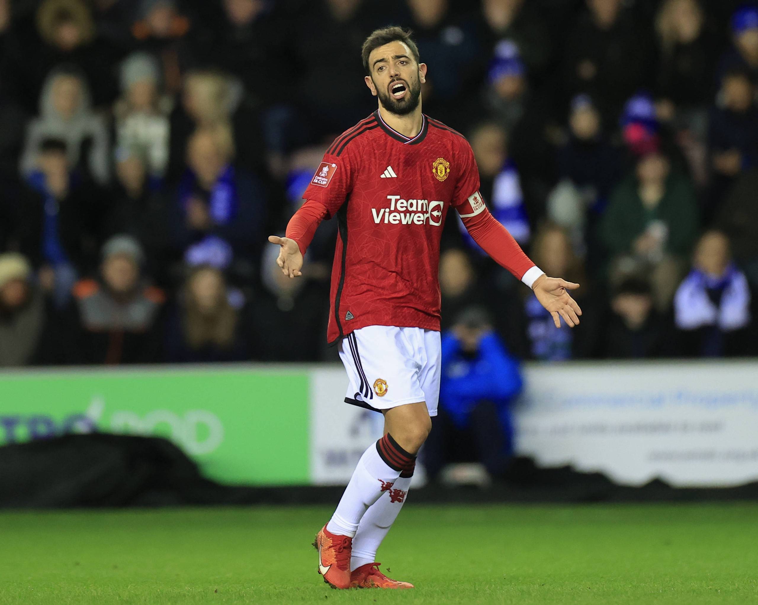 巴西前锋胡尔克39岁仍在巅峰状态！胡尔克在本赛季...