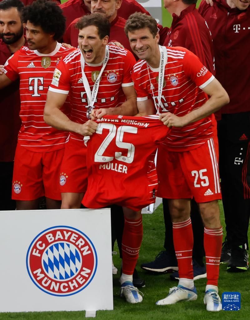 1-5惨败给马赛！尼斯主帅批球队：今晚我们送的礼物太多了（1-5不敌马赛！尼斯主帅痛斥球队：今夜送礼太多）