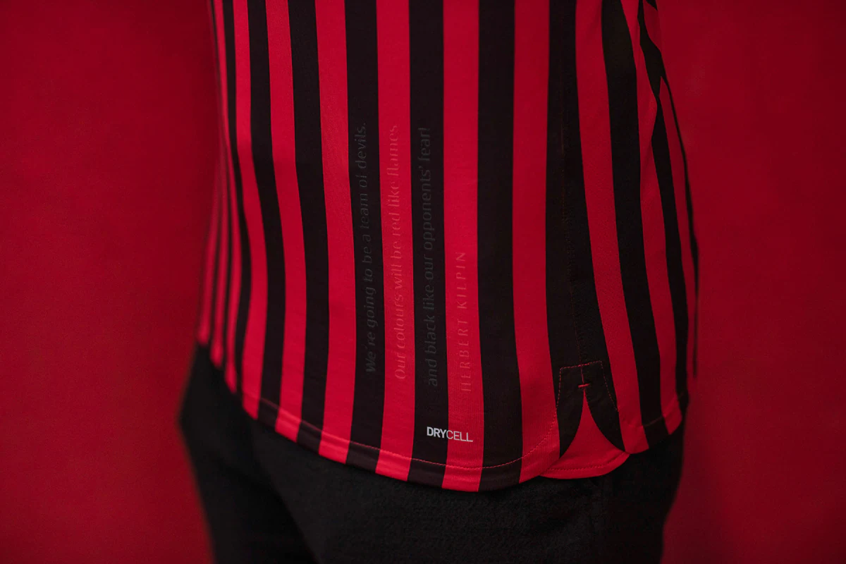 北青：邵佳一已成国足新帅主要候选人之一（北青：邵佳一进入国足新帅核心候选名单）