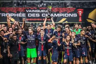 孔帕尼：乌尔比希会成长为非常出色的门将，他经常休息日加练（孔帕尼看好乌尔比希：休息日常主动加练，未来将成出色门将）