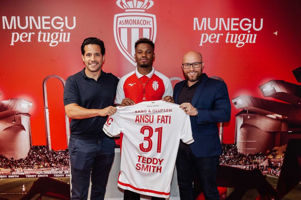 足球报：申花将利用今年最后两场亚冠来决定人员的去留（足球报：申花将以收官两场亚冠确定人员去留）