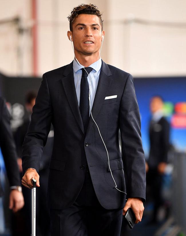 官方：多特门将迈尔续约至2027年